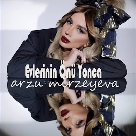 Evlerinin Önü Yonca